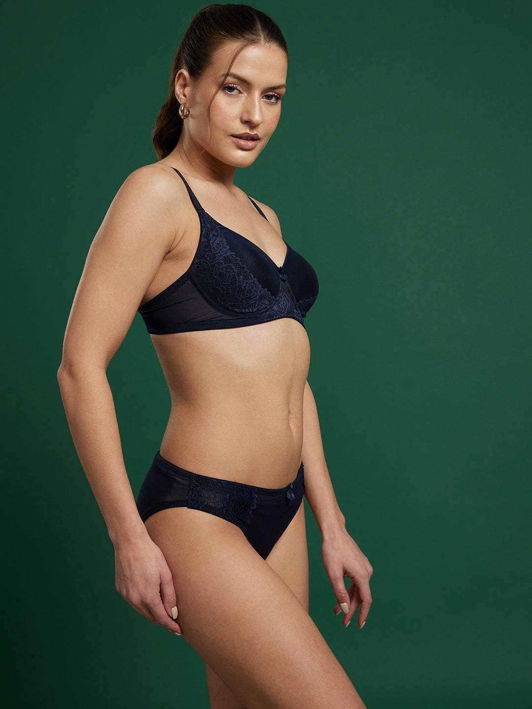 Lightly Padded Lace Lingerie Set (Navy)